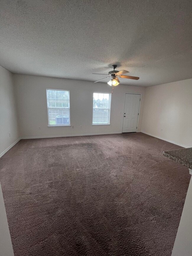 Photo - 211 Johnson Ct