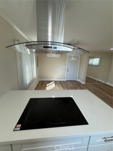 Photo - 735 N Bush St