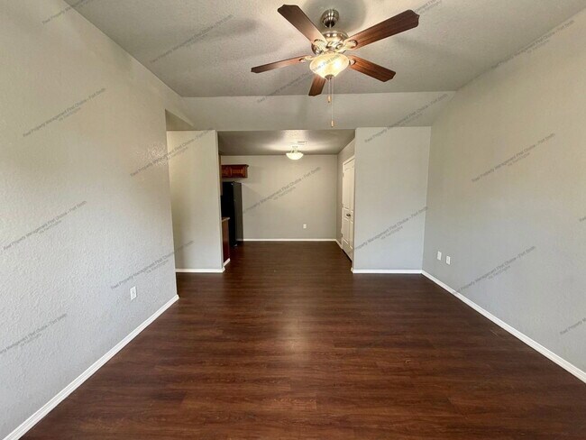 2002 Ingalls Ln