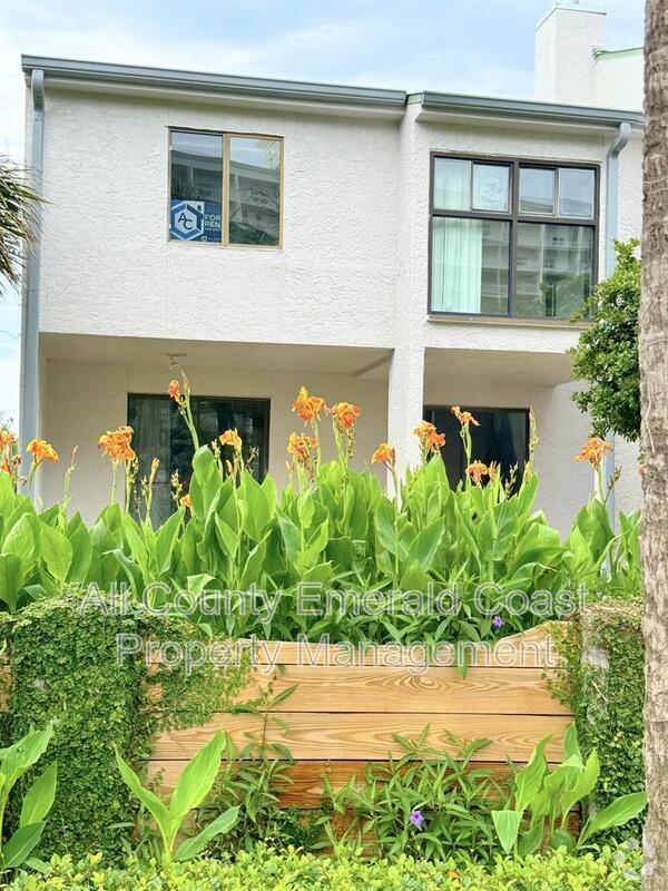 Building Photo - 930 Gulf Shore Dr Rental