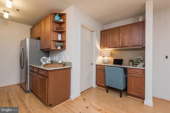 Building Photo - 1200 Walnut St