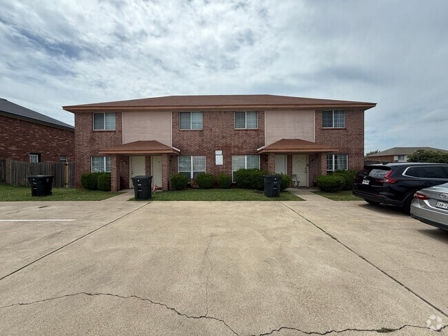 Building Photo - COMING SOON! Unit 4601 Hudson Drive - A Rental