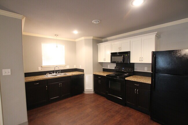 Photo - 2538-2538 Westminster Dr Unit 2528 Westminster