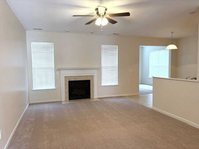 Photo - ~~ Beautiful home in Governor's Green Subdivision ~~
