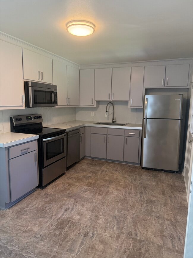 Kitchen with entry to backyard - 2311 Crestview Drive
