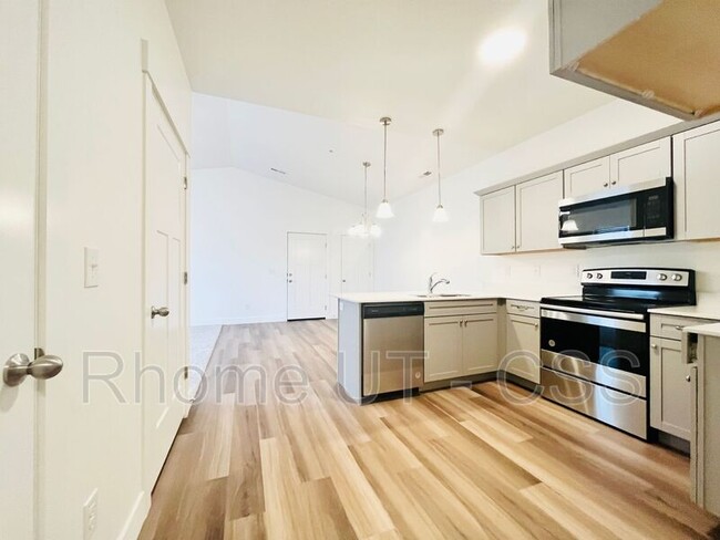 Photo - 1423 N 3830 W Condominio Unidad #B302