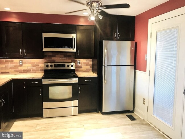 Photo - 1419 Tarragon Ct