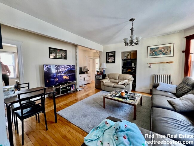 Photo - 335 Faneuil St Unit 3