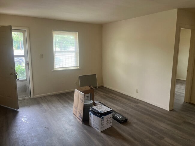 Photo - 1348 Gormans Ln