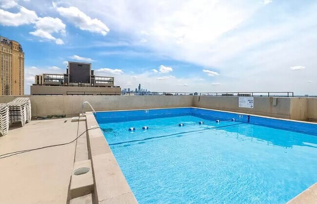 Photo - 2728 N Hampden Ct Unit 1604