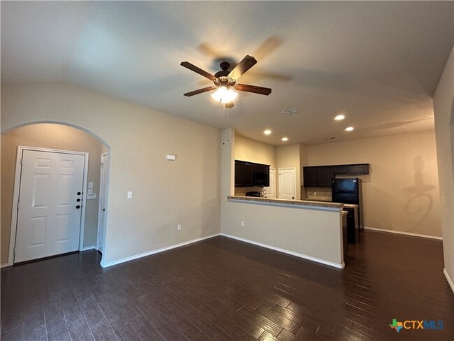 Photo - 697 Creekside Cir