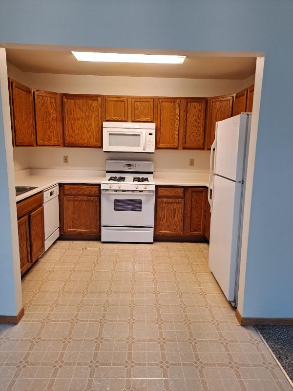 Photo - 5725 W Barton St Apartment Unit 5725