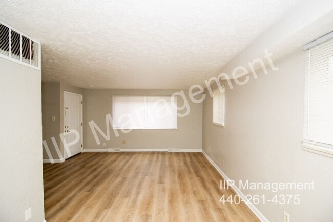 Photo - 23984 Banbury Cir