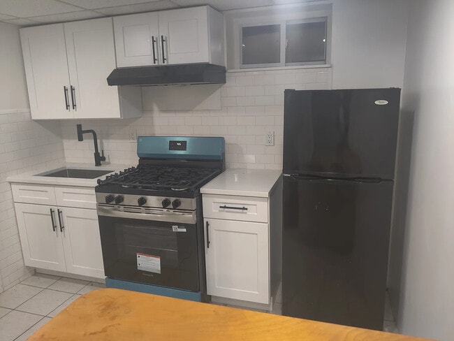 Photo - 34 Stephen Ave Unit B2