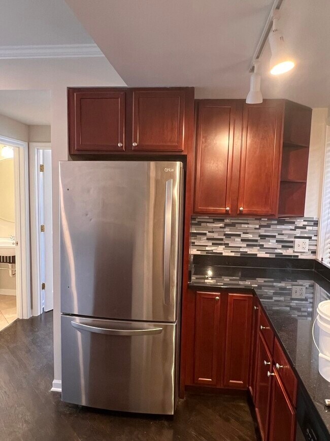Photo - 2053 W Summerdale Ave Unit 3S