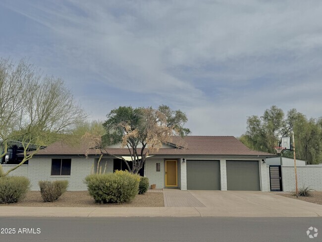 Building Photo - 6121 S Juniper St Rental