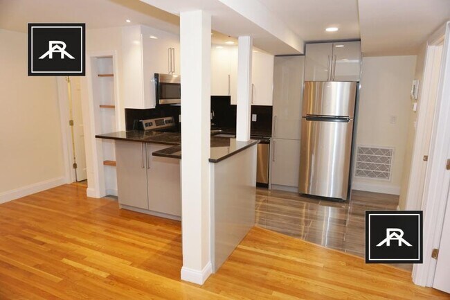 Photo - 3 bedroom in Brookline MA 02445 Unidad 2