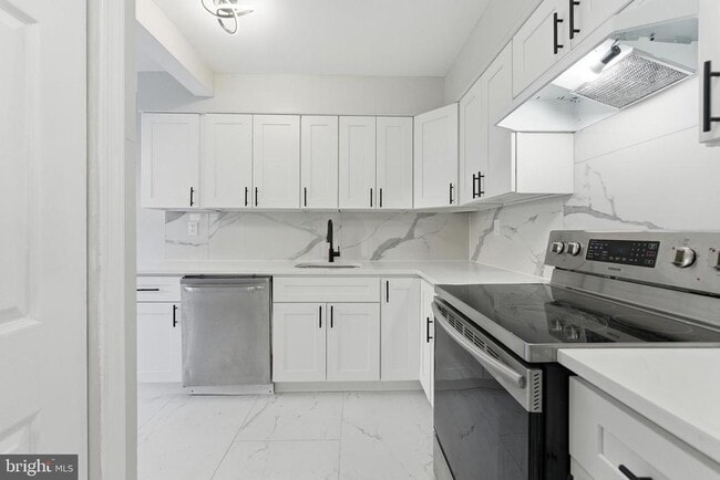 Building Photo - 111 Presidential Dr