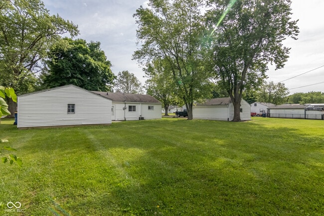 Photo - 290 Ardmoor Dr