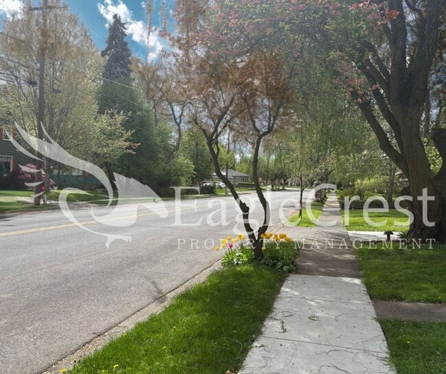 Photo - Spacious 3BR/2BA Home with Additional Living Space & Entertainer’s Backyard