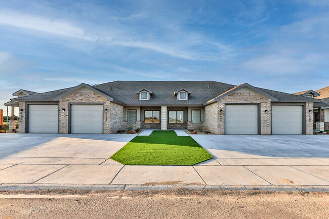 Photo - Iron Horse 2 bedroom 2 bathroom!