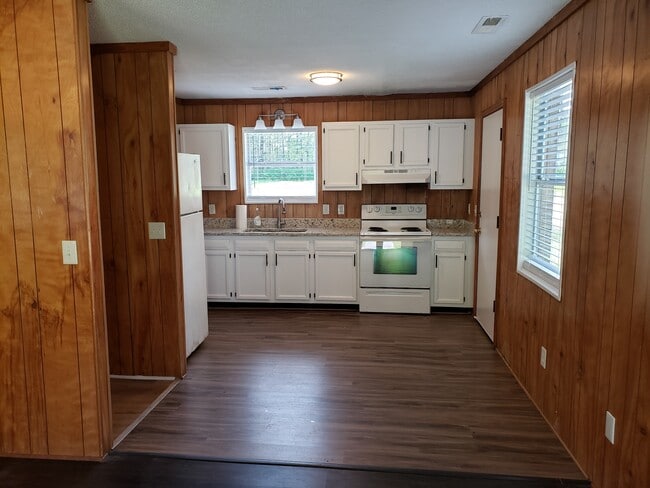 Photo - 5438 Sidbury Rd