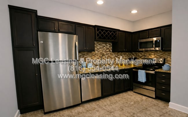 Photo - Eagle Creek Townhome - Ask about our Move In Rent Special