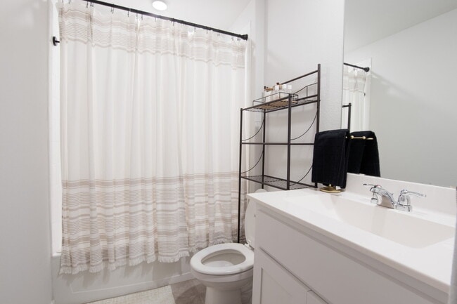 Photo - Serene 3BD Fort Worth Oasis | All Utilities Included | Near Alliance Hub