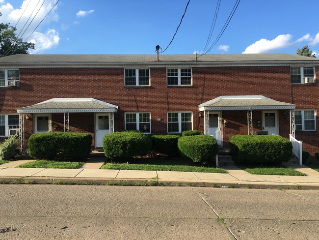 Front - 544 Craighead St Unit APT D