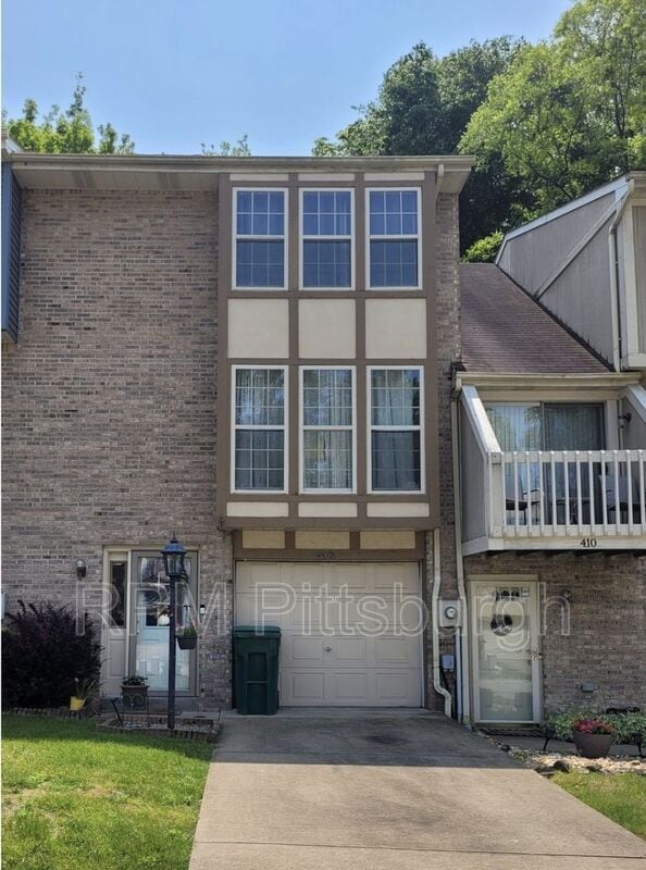 Photo - 408 Timber Dr House