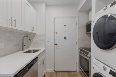 Building Photo - 65 Saint Botolph St Unit 2 Rental