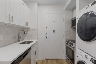Building Photo - 65 Saint Botolph St Unit 2 Rental