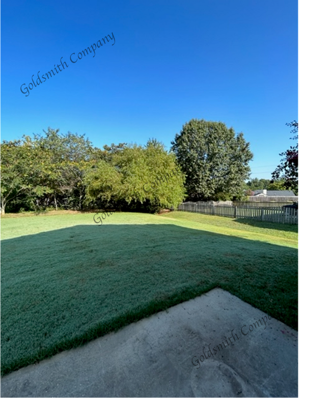 Photo - 105 Willow Bend Dr