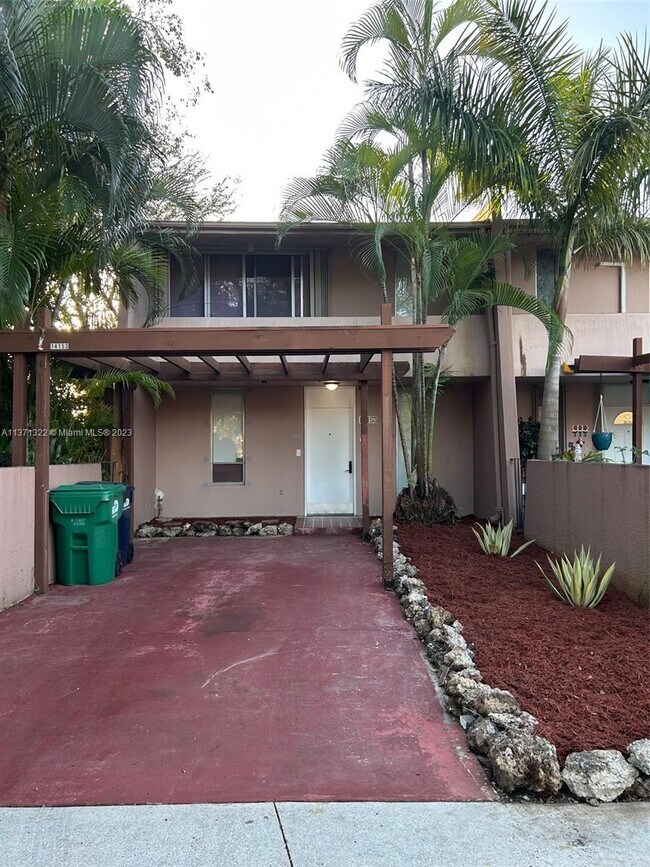 14153 Kendale Lakes Cir Townhome Townhome Rental in Miami FL