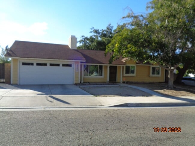 Building Photo - Modernized One Story Harris Home with Ingr...
