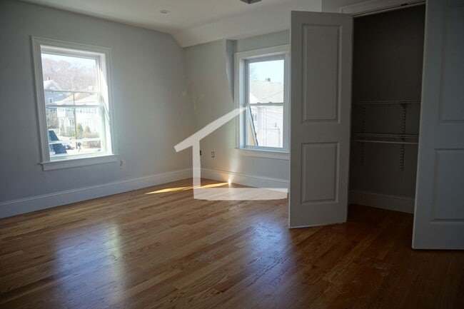 Photo - Newly Constructed 5bed, 3 bath apartment in Brighton - great value!