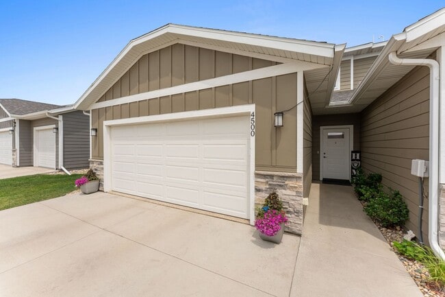 Photo - 4500 E Whisper Ridge Pl