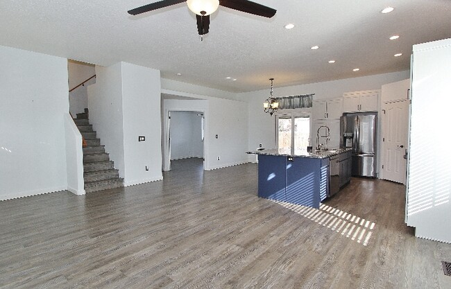 Photo - 1904 N Duck Hawk Ave