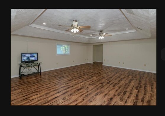 Photo - 320 Bell Ave