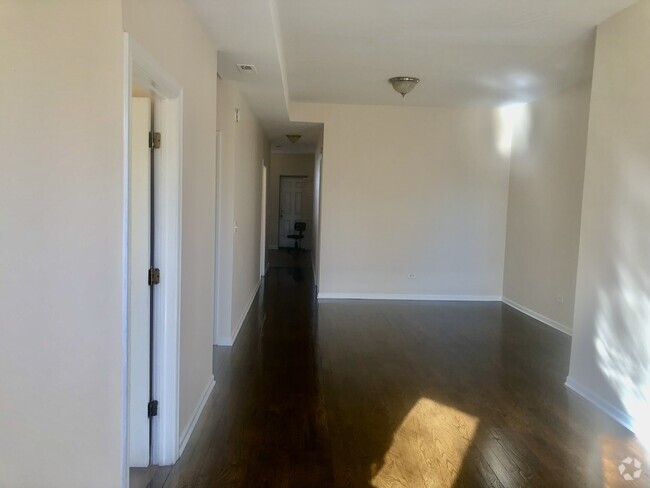 Building Photo - 2822 W Flournoy St Rental