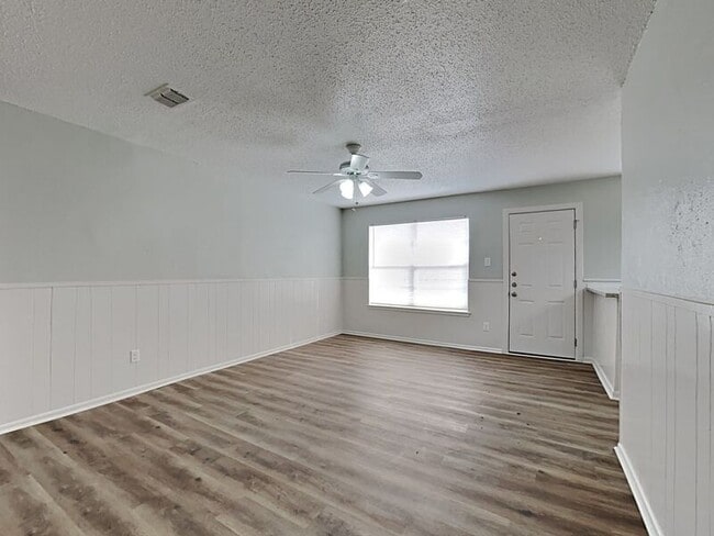 Photo - 3500 Brambleton Pl