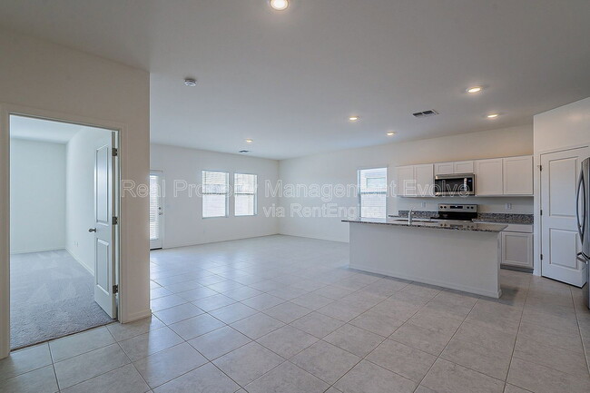 Photo - 6532 W Magdalena Ln