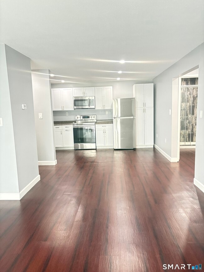 106 Oakwood Ave Unit T2