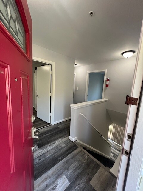 entry - 4801 Waltonshire Cir Unit 12