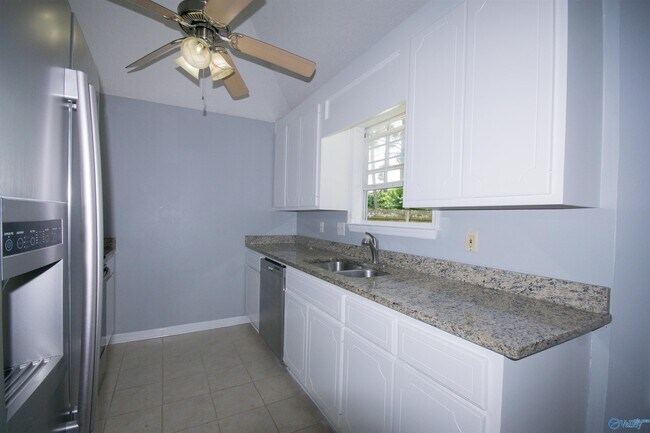 Photo - 215 Cypress Creek Dr