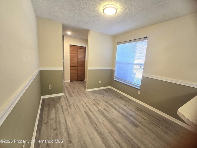 Photo - 13436 White Plains St