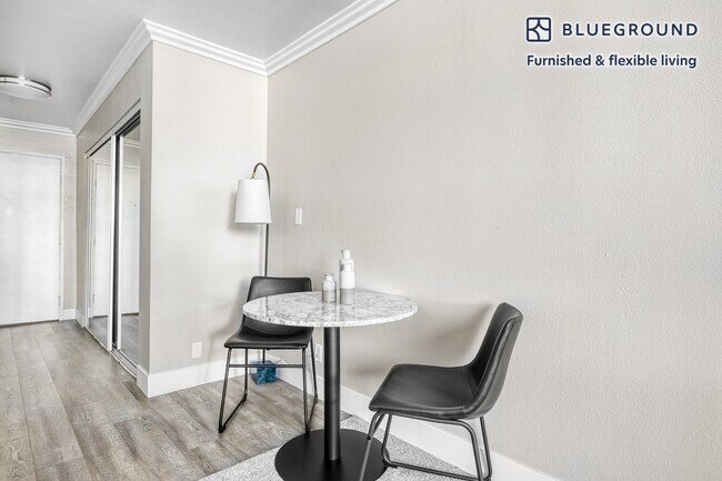 Photo - 1200 W Riverside Dr Unidad FL3-ID659