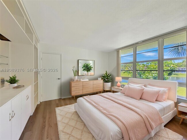 Photo - 3641 Oaks Clubhouse Dr Unit 201