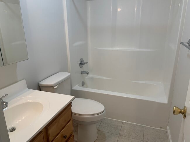 Photo - 1035 Brooklyn Blvd Unidad 1035