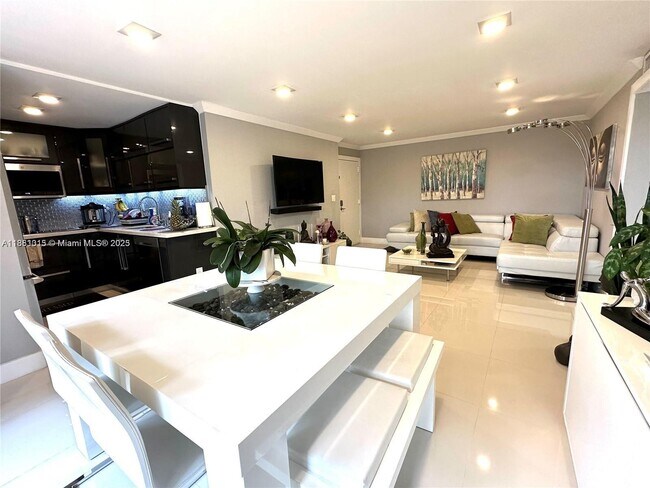 Photo - 9350 Fontainebleau Blvd Unidad 414